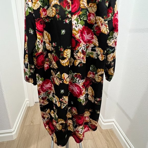 Multi colour low neck, long sleeve with pleat in the front and back . - Picture 5 of 5